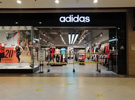 adidas colombia tiendas.